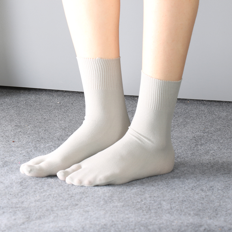 Chia 2 Ngón Chân Vớ Mùa Hè Mỏn - đánh giá và giá Toe Sock Split